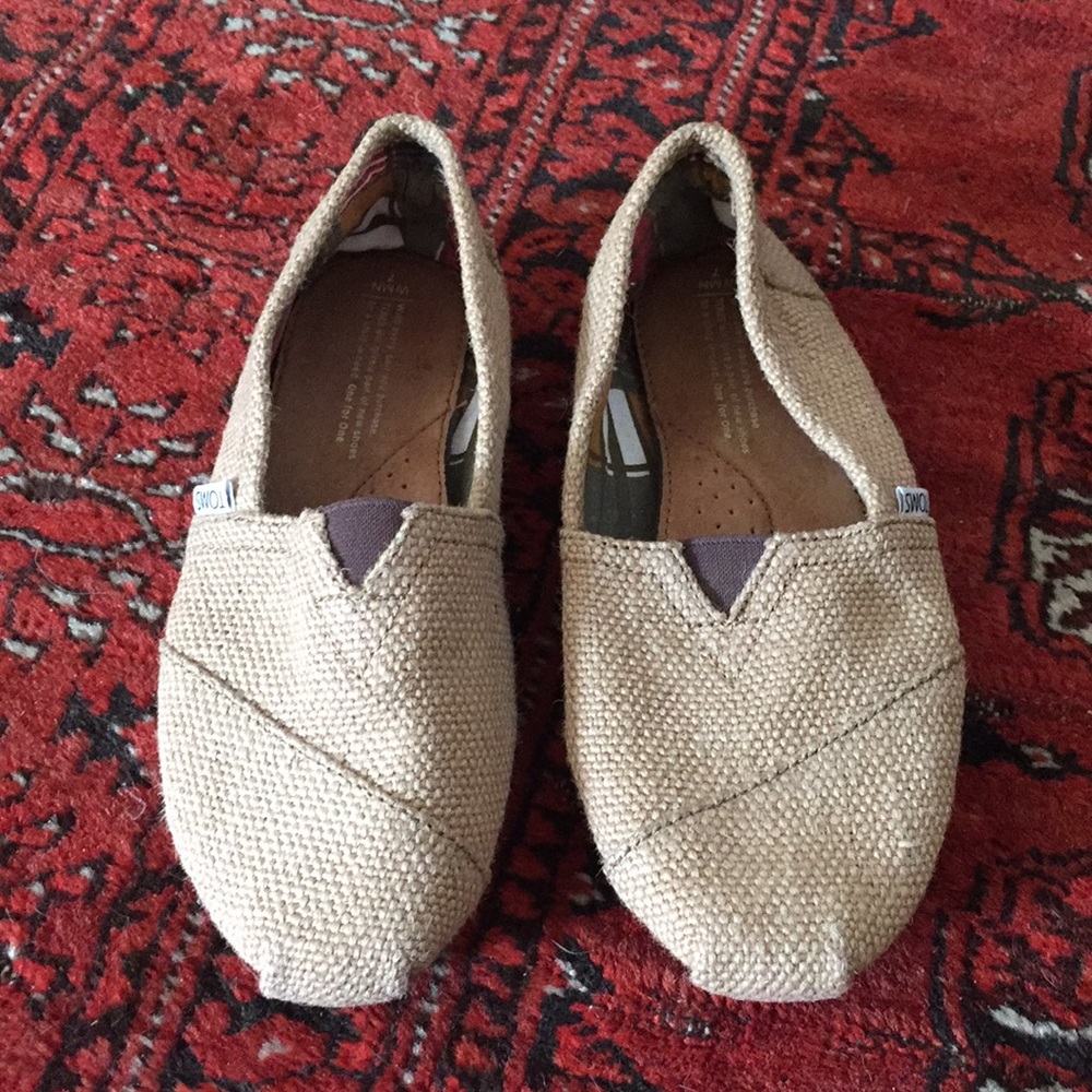 Toms Burlap Classics BNWT
